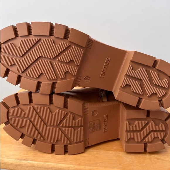 Lace Up Brown Boots - Picture 3 of 3